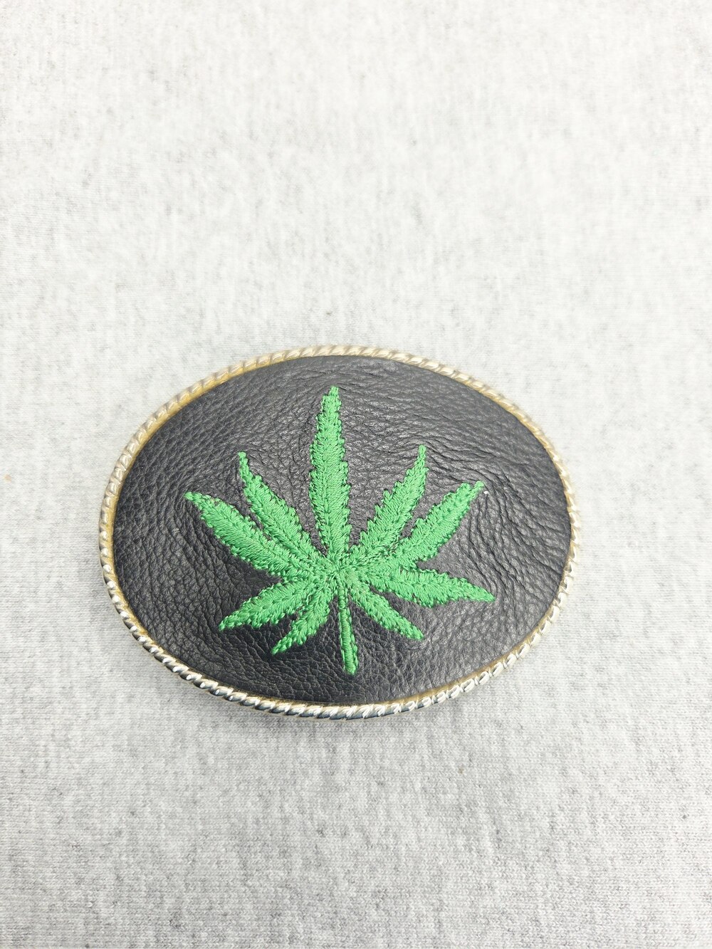 Vintage 1970s Leaf Enamel Novelty Belt Buckle